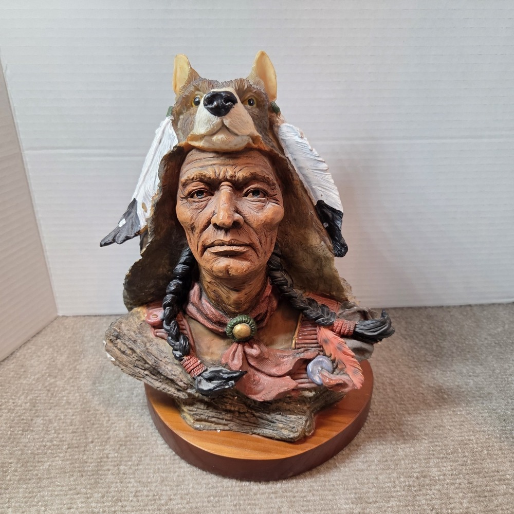 LARGE NATIVE AMERICAN MAN BUST Wolf Headdress Figure Tribal Art Resin Spirit